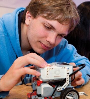 Students working on robotics at our Cambridge Engineering Summer School