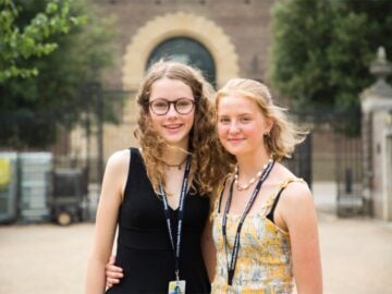 Cambridge Summer School: Two girls on campus