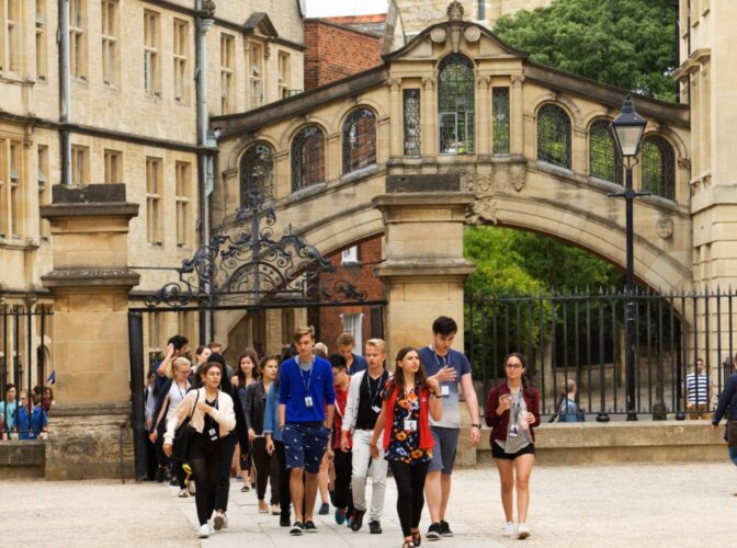 Oxford summer school, experience life at the University of Oxford, join exciting activities and trips, students on a walking tour of Oxford.