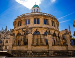 Sheldonian Theatre: The Oxford Royale Great Debate