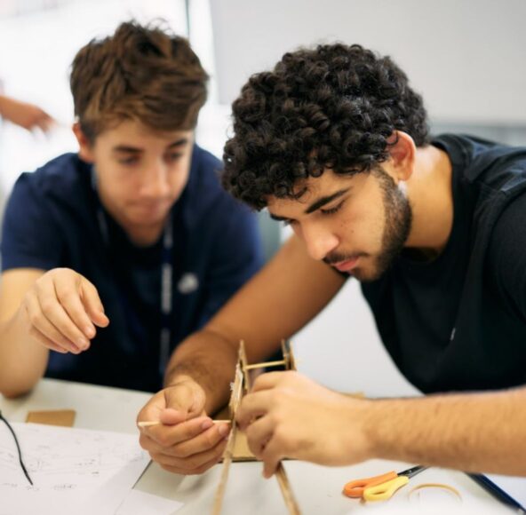 Two students at our Engineering Summer Course in Yale